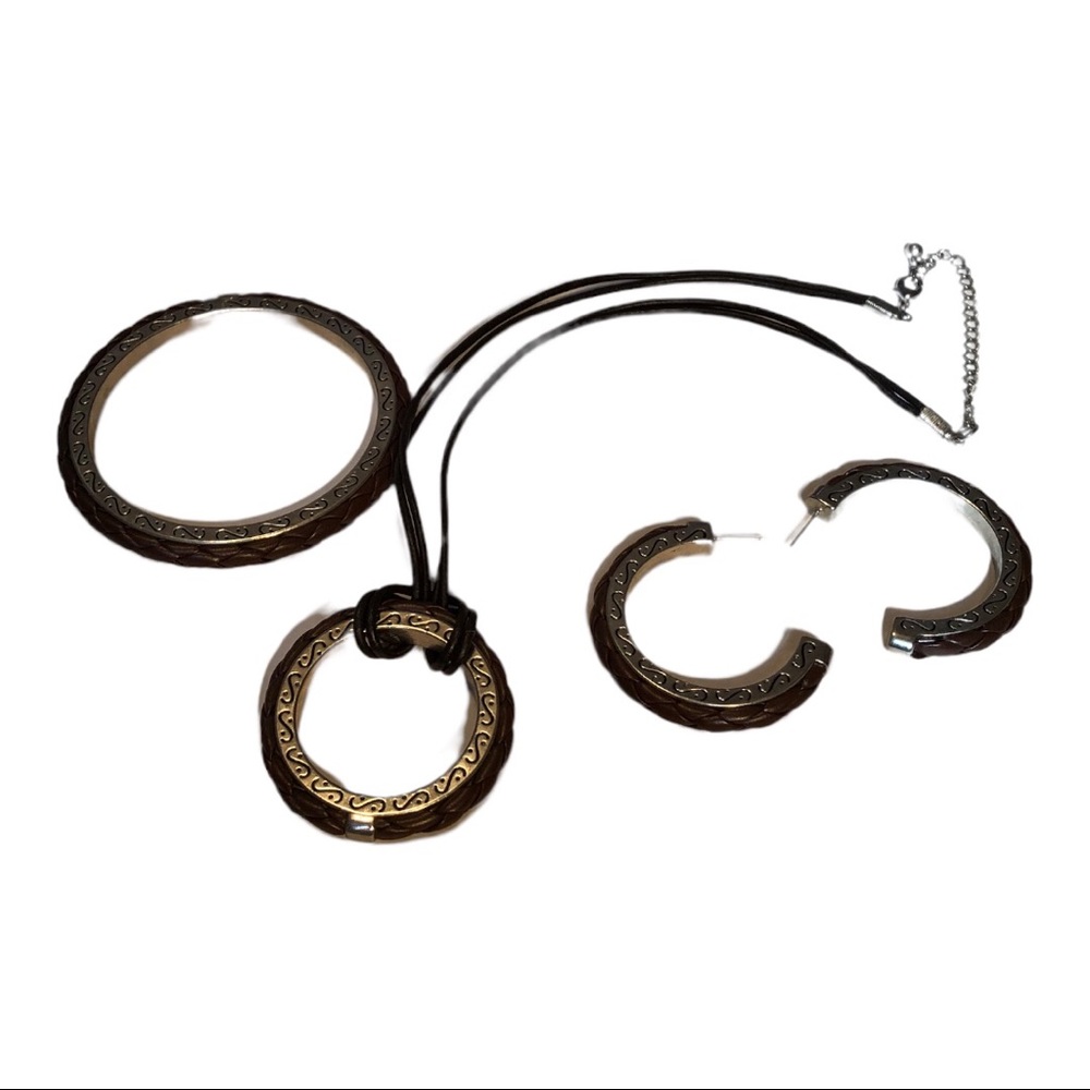 NIP 3-pc Set Silvertone Wrapped in Genuine Brown Leather!